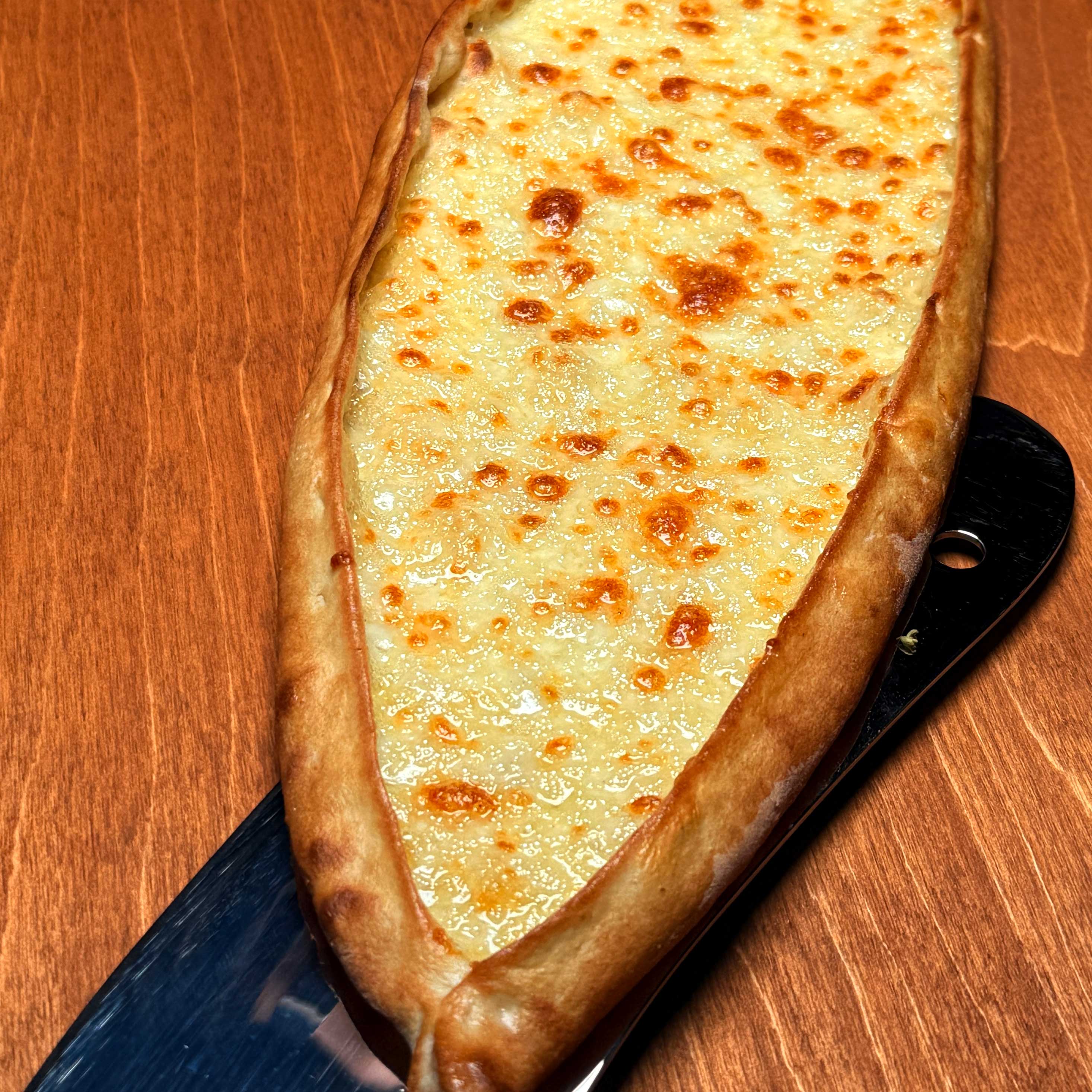 Kaşarlı Pide